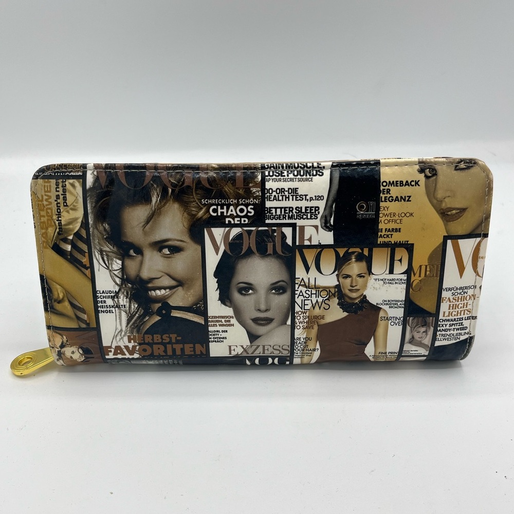 5/$25❌ FINAL CALL❌ Vintage Vogue wallet